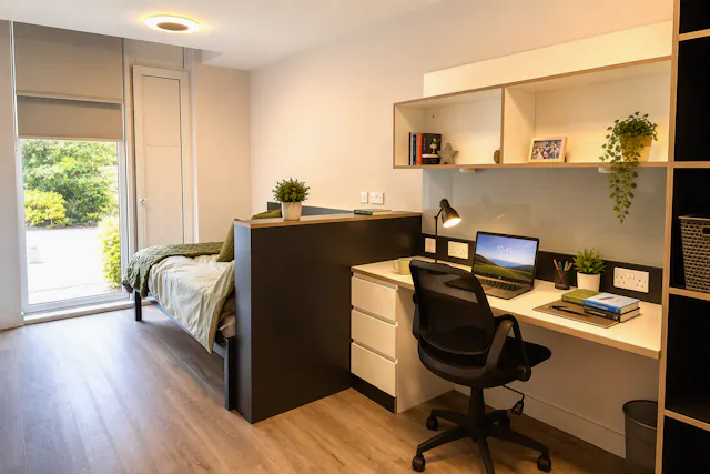 4 Bed Shared room image 3