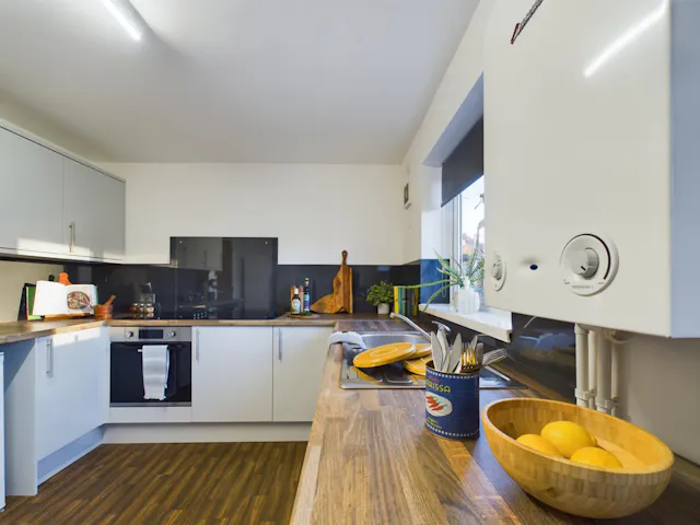 4 Bedroom House room image 14