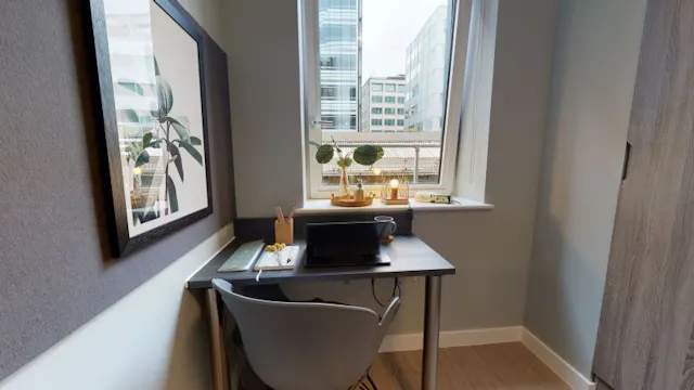 Two Bedroom Apartment room image 4