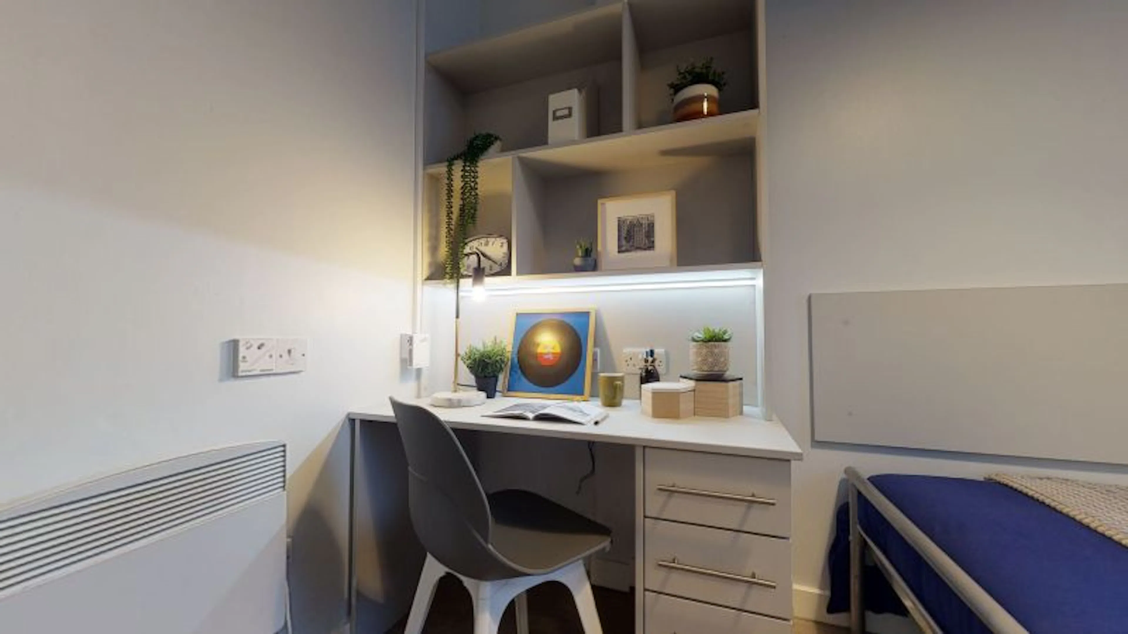 Two Bed Apartment ROOM 3