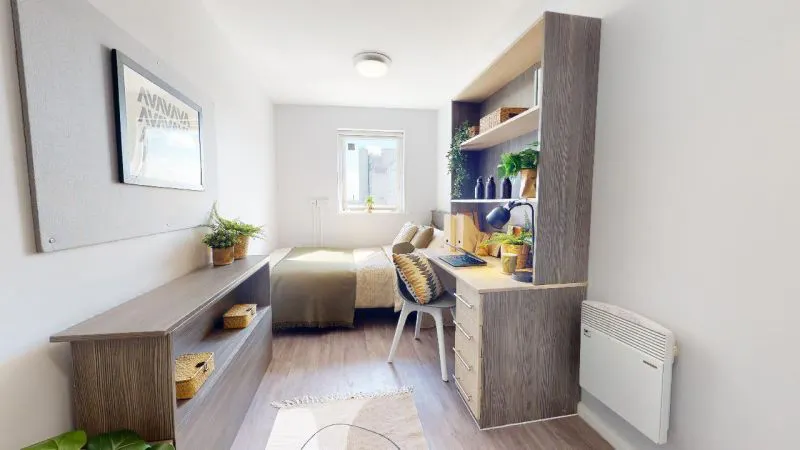 Silver Three Bed Apartment