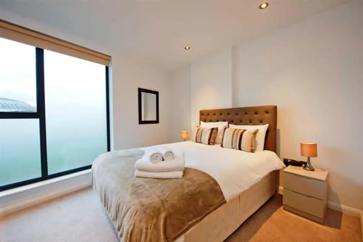 One room in 2 bedroom apartment ROOM