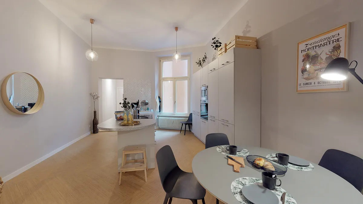 ROOM ROOM