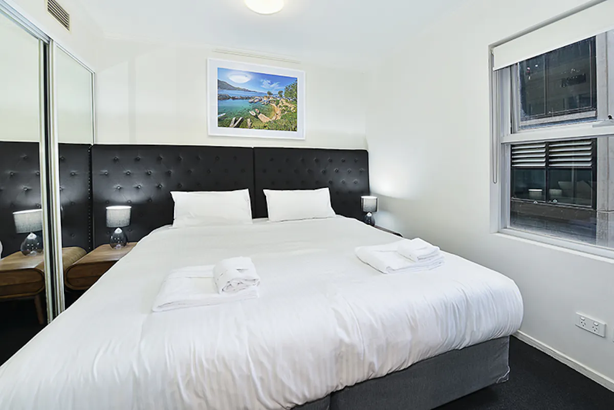 2 bedroom 1 Bathroom ROOM