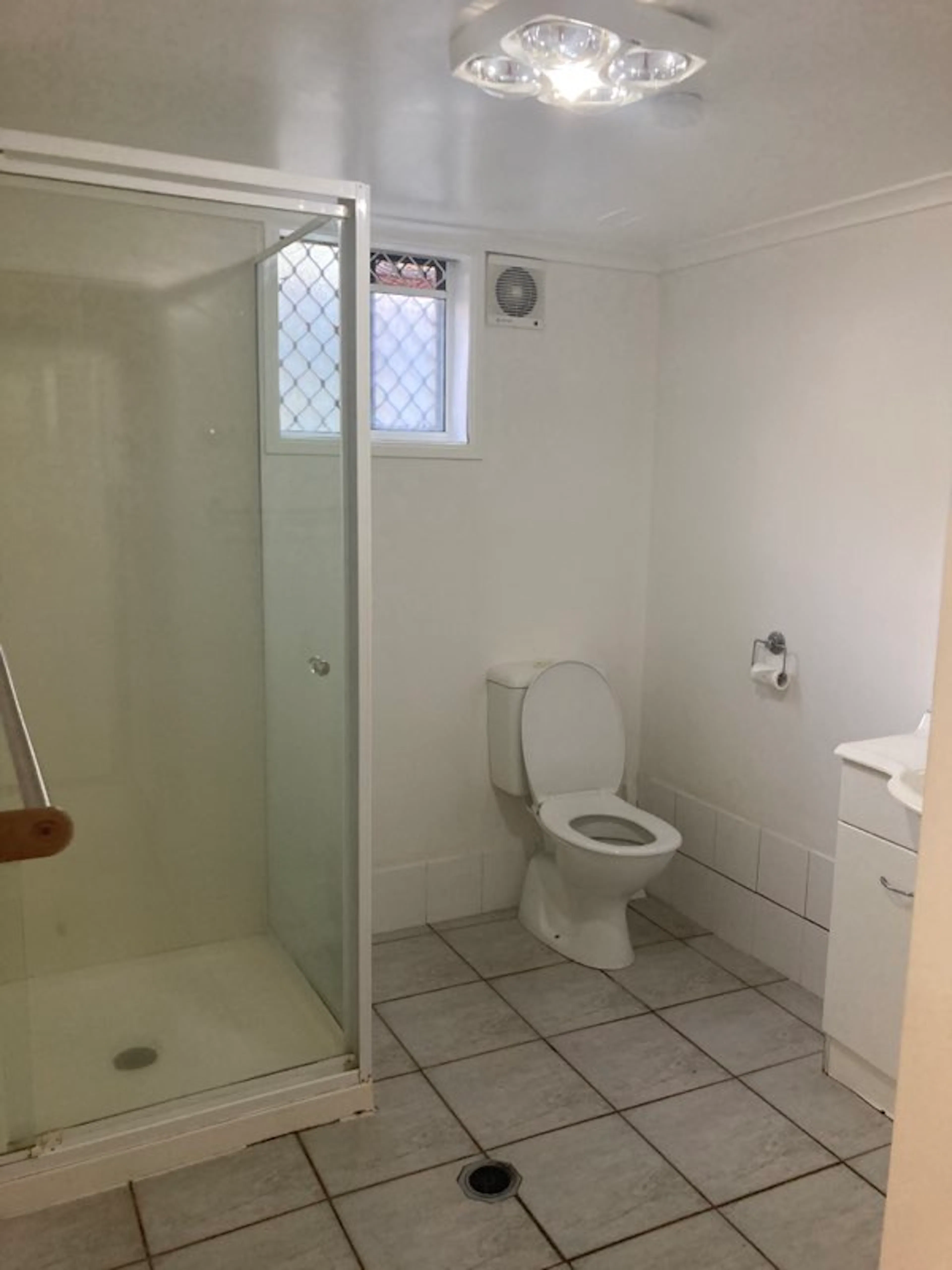 Charming Executive Room BATHROOM 3