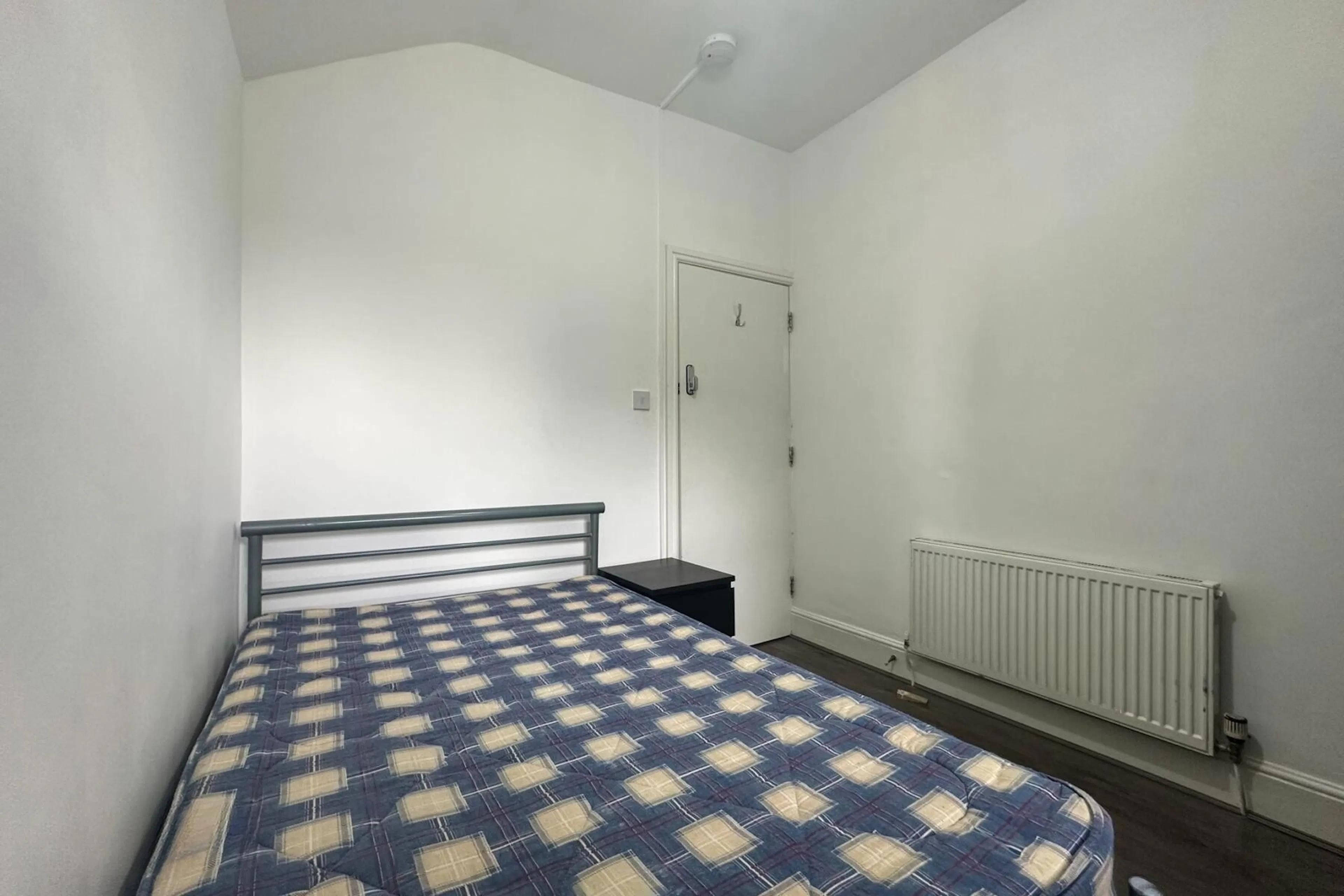 ROOM ROOM 1