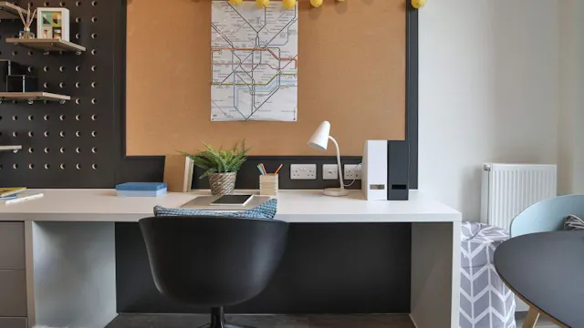 Silver Studio Plus room image 5
