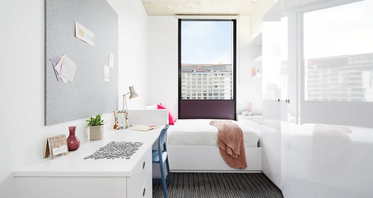 5 Bedroom Apartment ROOM