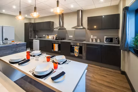 lumis-student-living-cardiff-KITCHEN