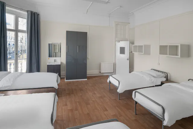 5 Bed Dormitory room image 4