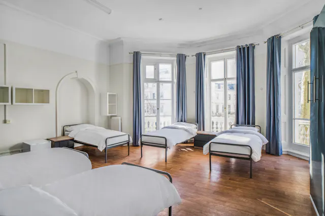 5 Bed Dormitory room image 1