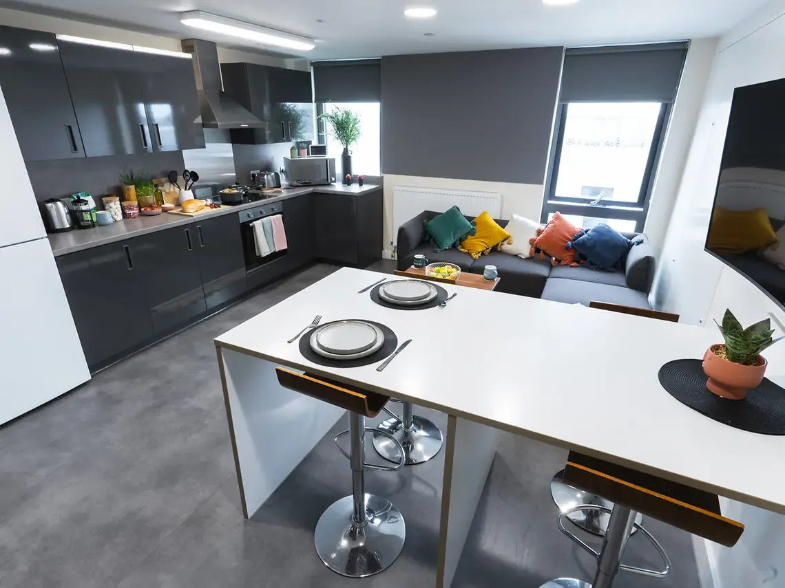 5 Bed Premium En-suite
