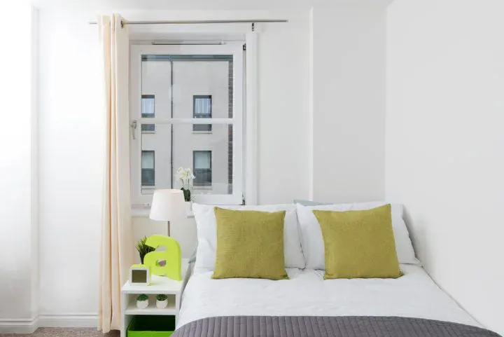 Premium Plus - 5 Bed Flat