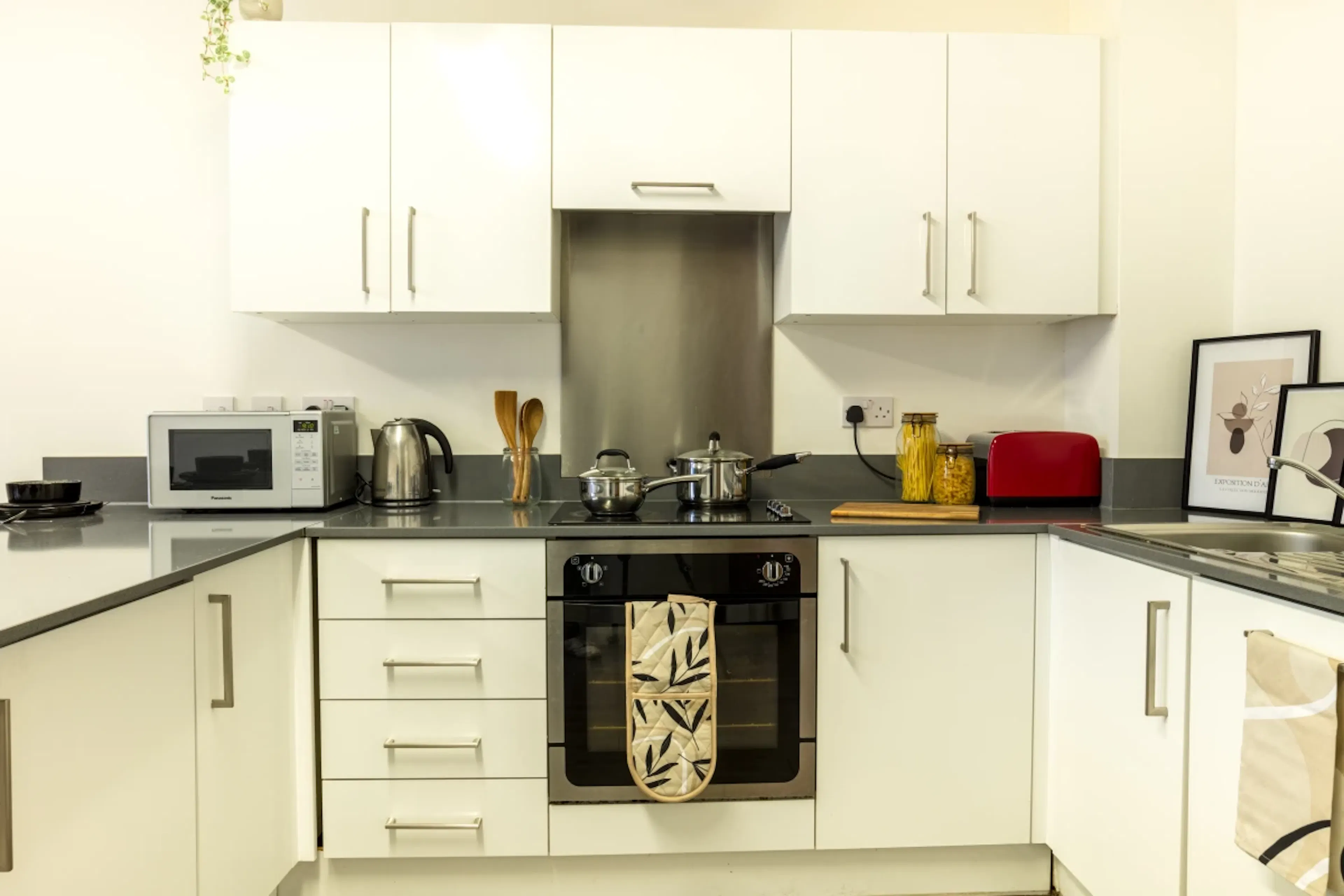 5 Bed Standard En-suite KITCHEN 1