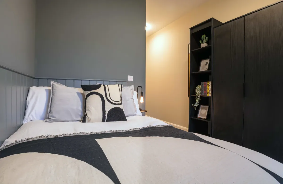 5 Bed Standard En-suite ROOM
