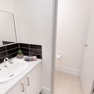 western-sydney-university-village-penrith-campus-sydney-BATHROOM