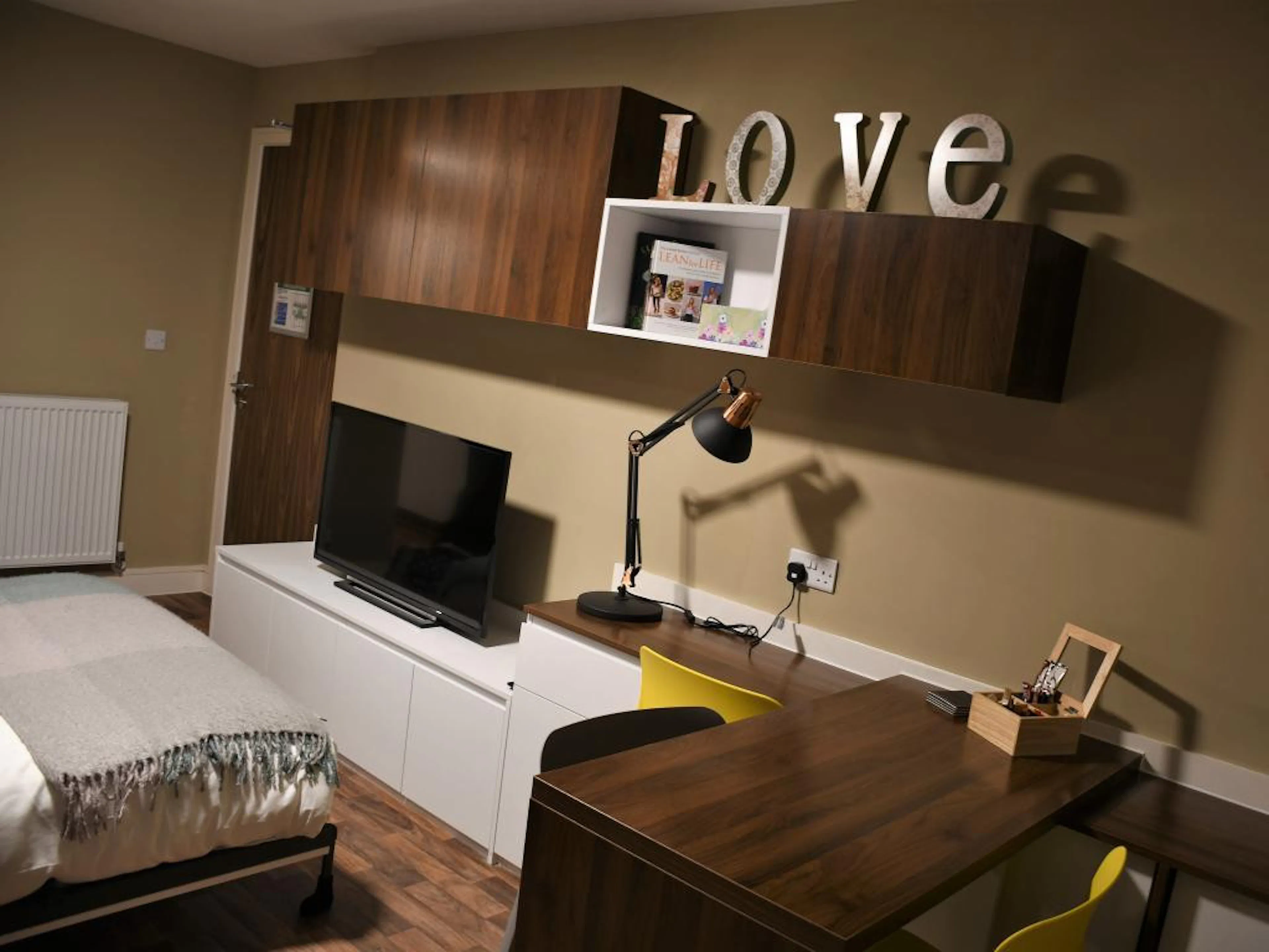 Deluxe Studio ROOM 4