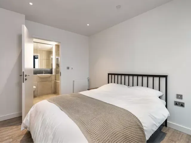2 Bedroom Apartment room image 6