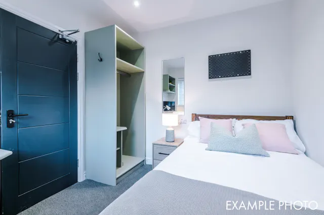 5 Bedroom Apartment room image 1