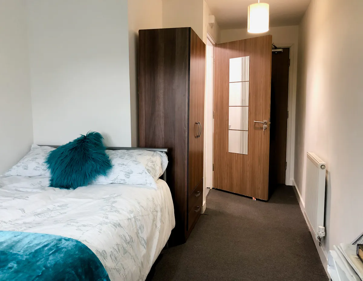 Classic Shared Apartment ROOM