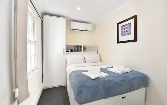 Studio 5 room image 1
