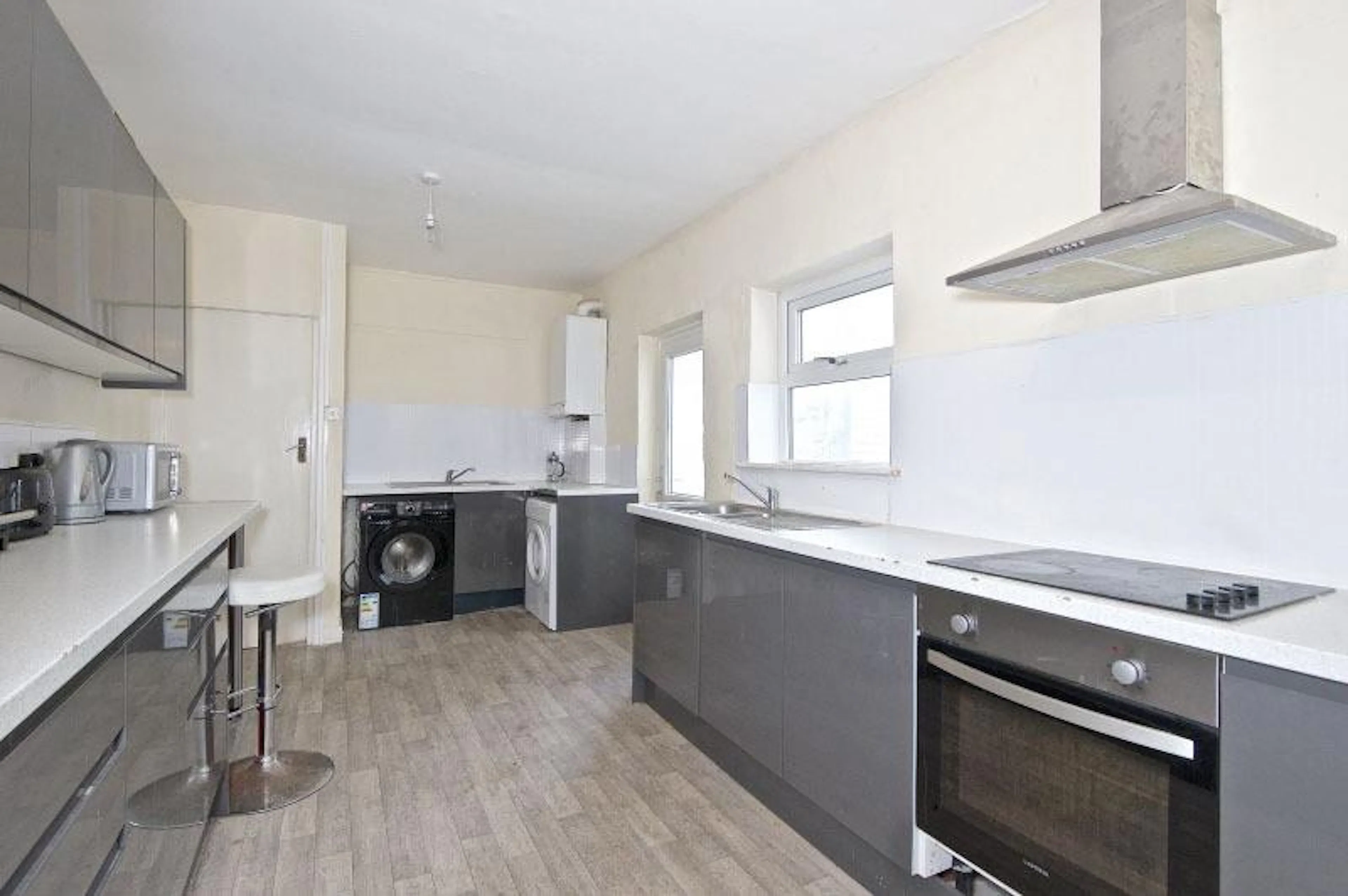 5 Bedroom Apartment KITCHEN 3