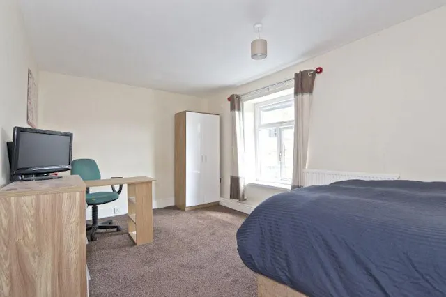 5 Bedroom Apartment room image 3