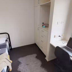 western-sydney-university-village-penrith-campus-sydney-5 Bedroom Townhouse