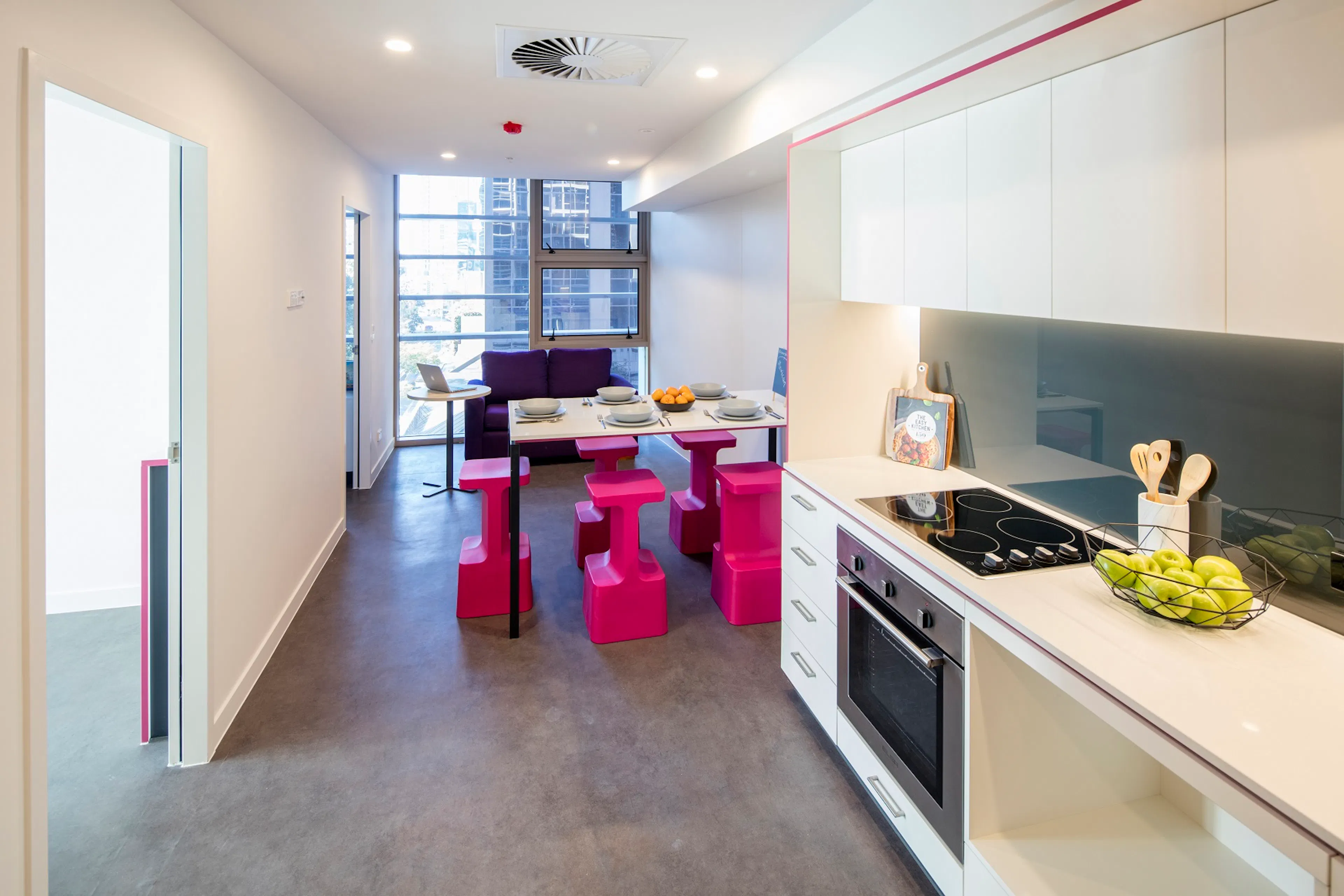 5 Bedroom Queen Bed KITCHEN 1