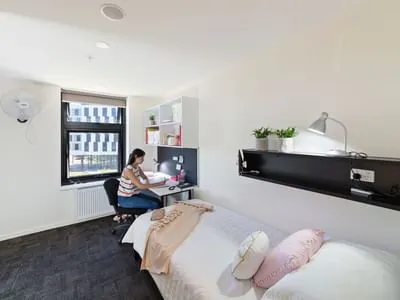 5 Bedroom Apartment - NRAS ROOM