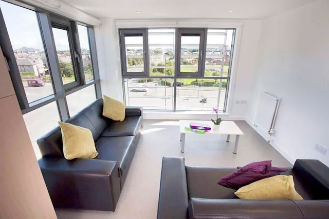 Classic Ensuite Plus room image 9