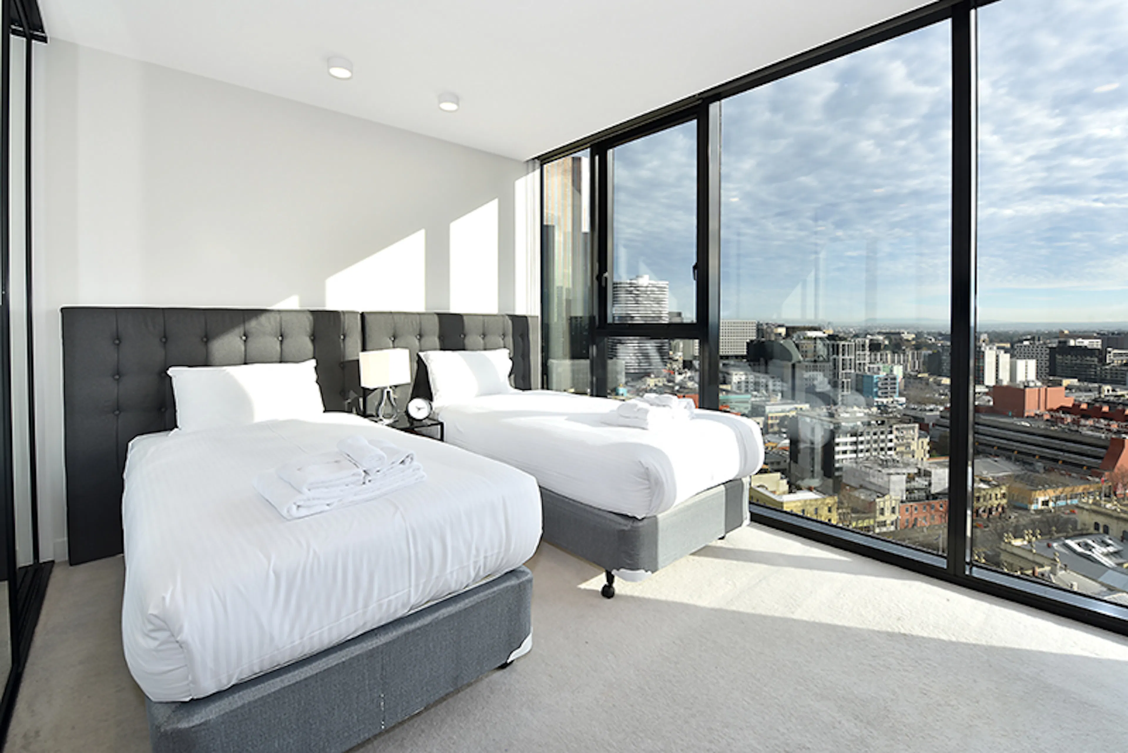 Apartment 1906 ROOM 4