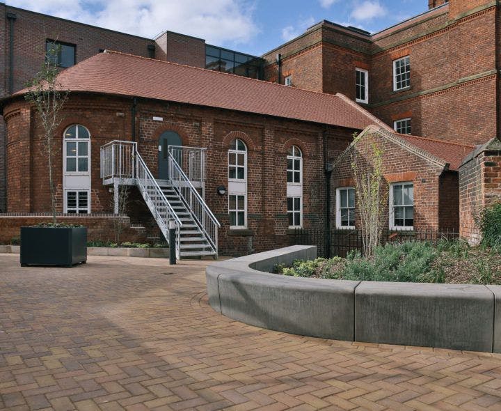 BUILDING