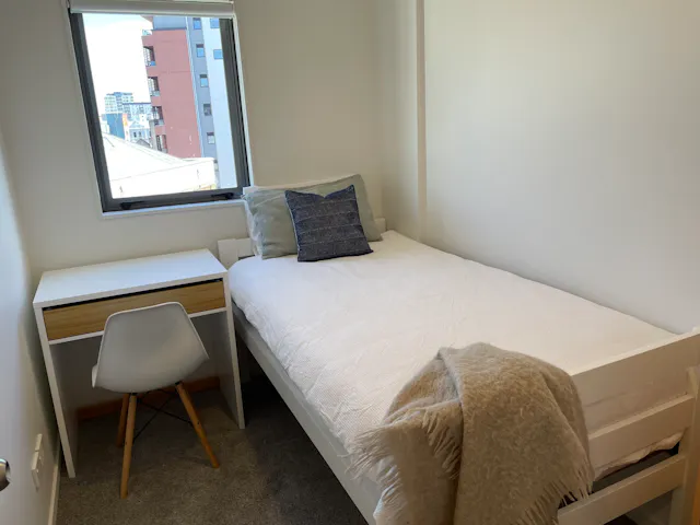 Apartment 603 ( 4 bedrooms (3 singles & 1 double) & 1 bathroom) room image 4