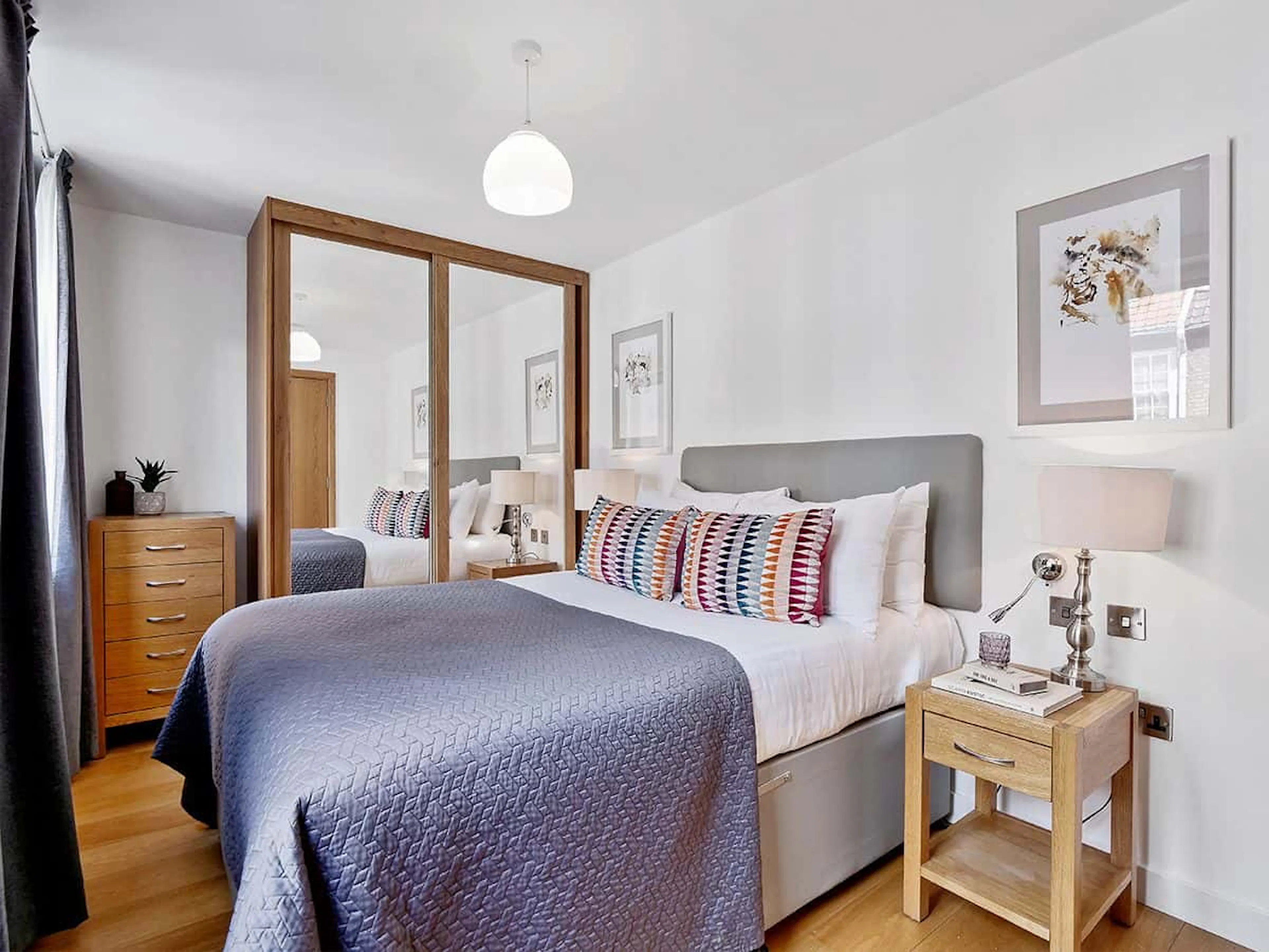 One room in 3 bedroom apartment ROOM 2