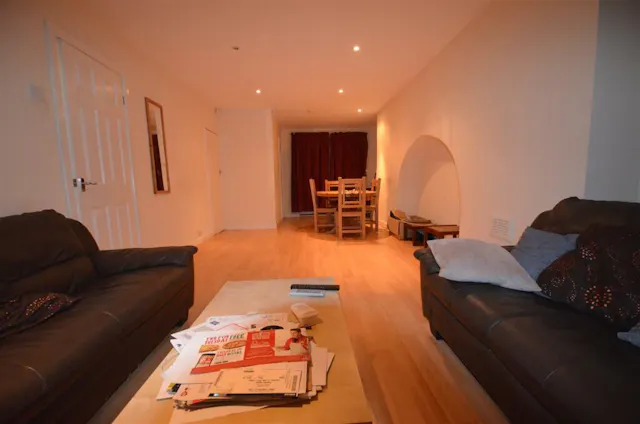 3 Bedroom Apartment room image 1