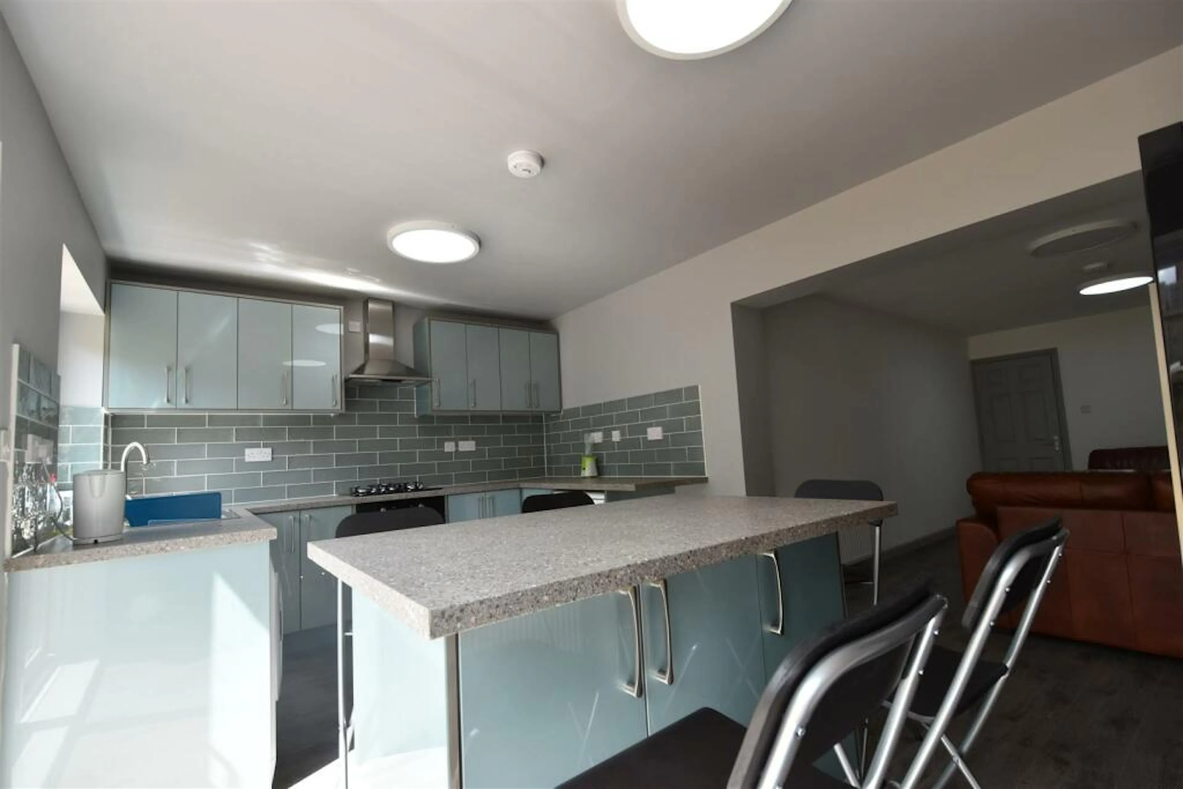 5 Bedroom Apartment KITCHEN 4