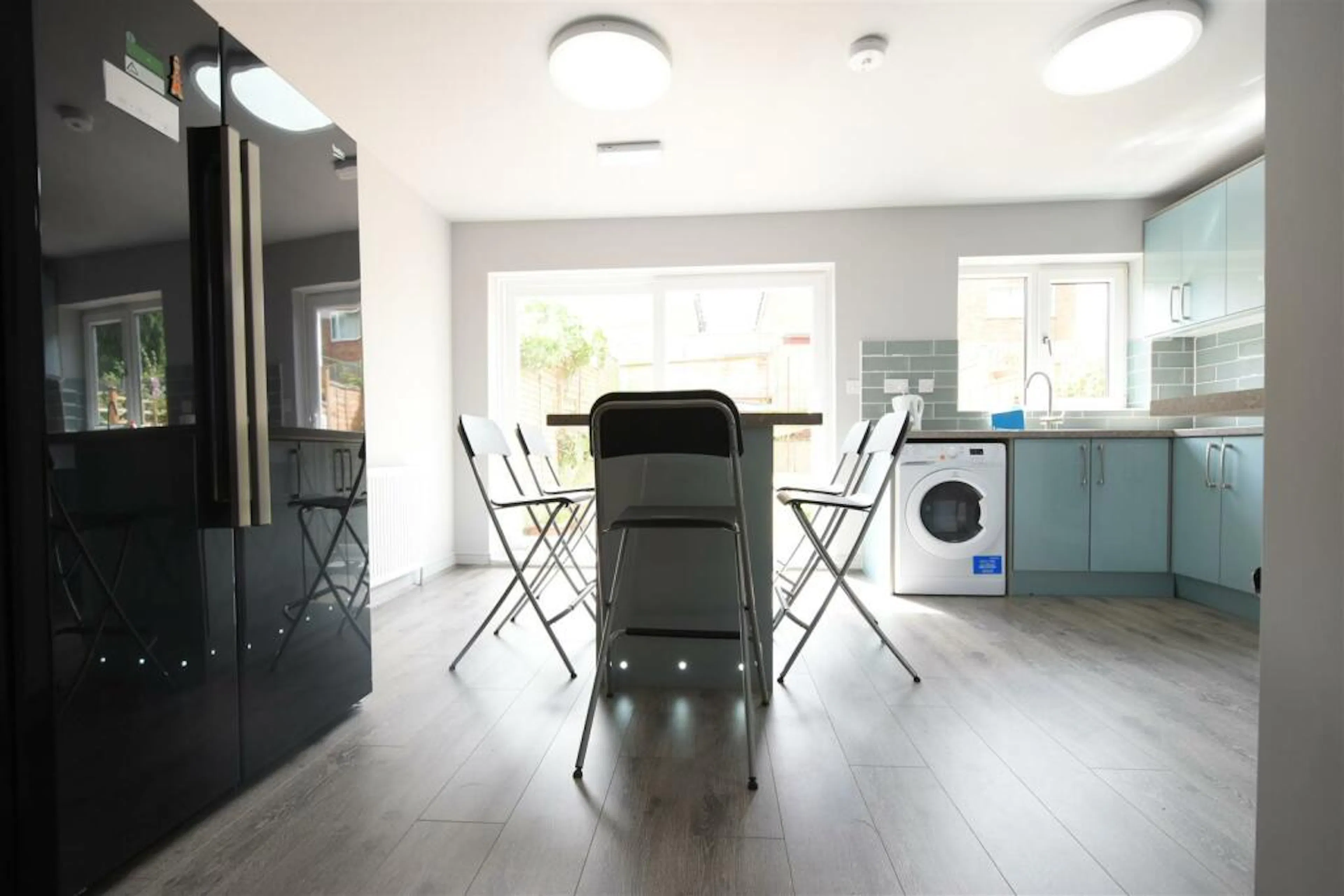5 Bedroom Apartment KITCHEN 3