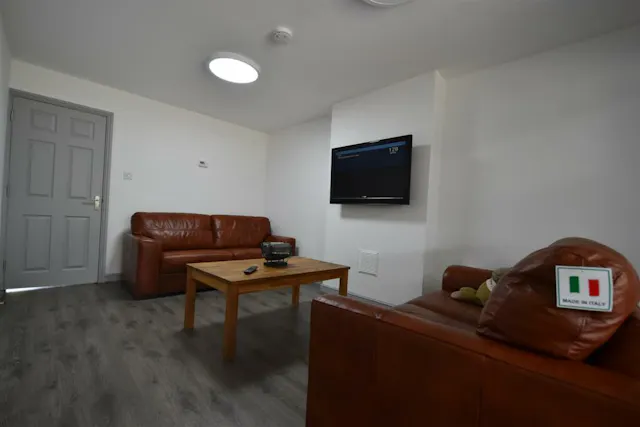 5 Bedroom Apartment room image 4