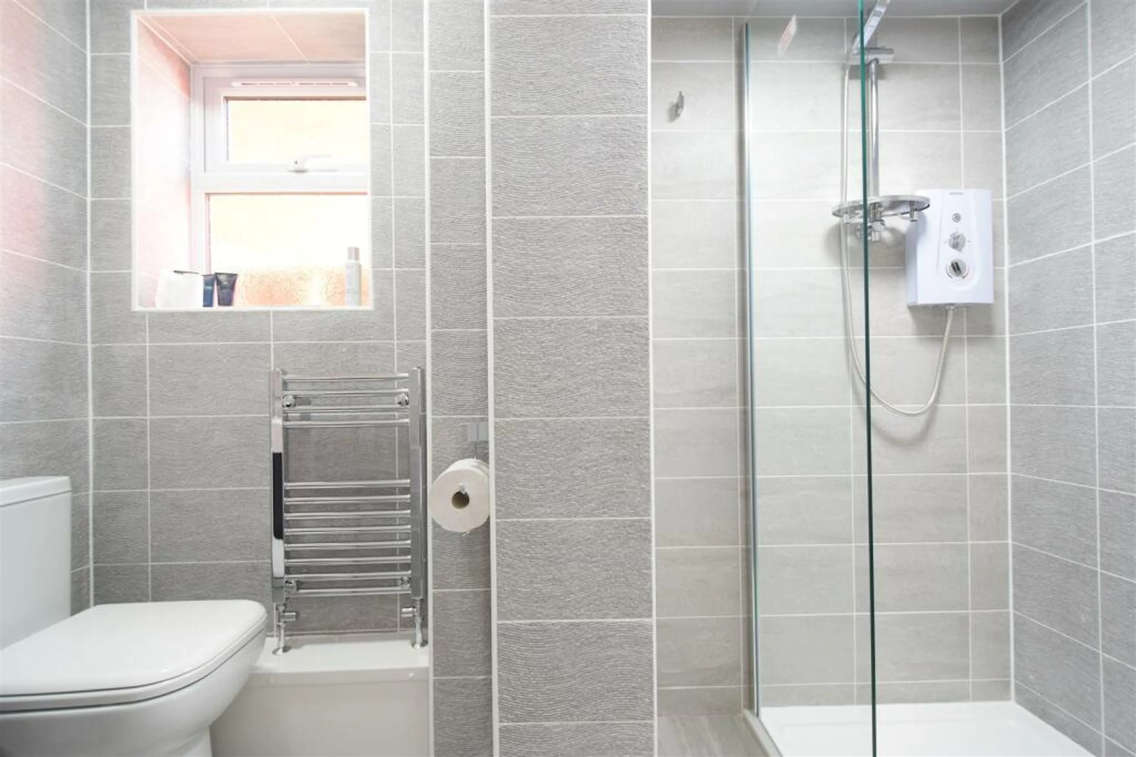 5 Bedroom Apartment BATHROOM 2