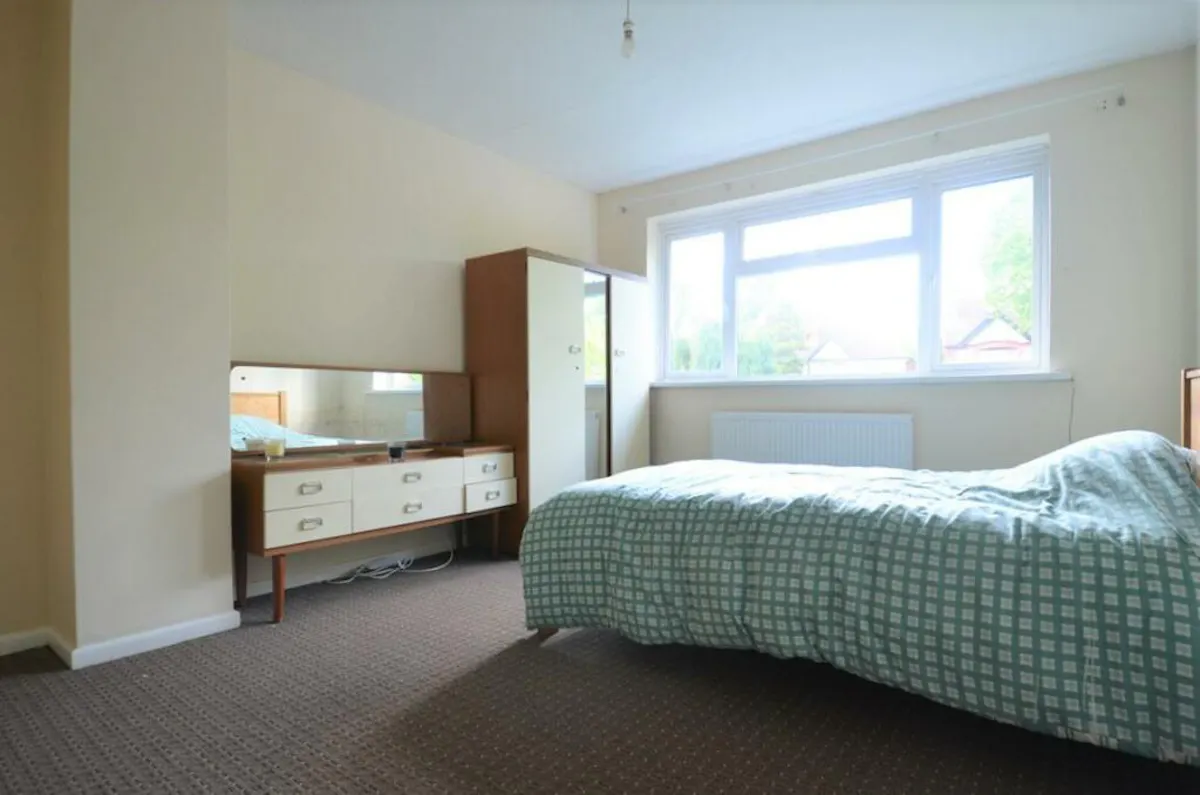 5 Bedroom Apartment ROOM