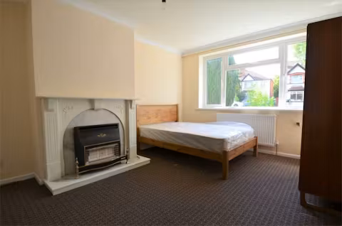 137-gibbins-road-selly-oak-birmingham-ROOM