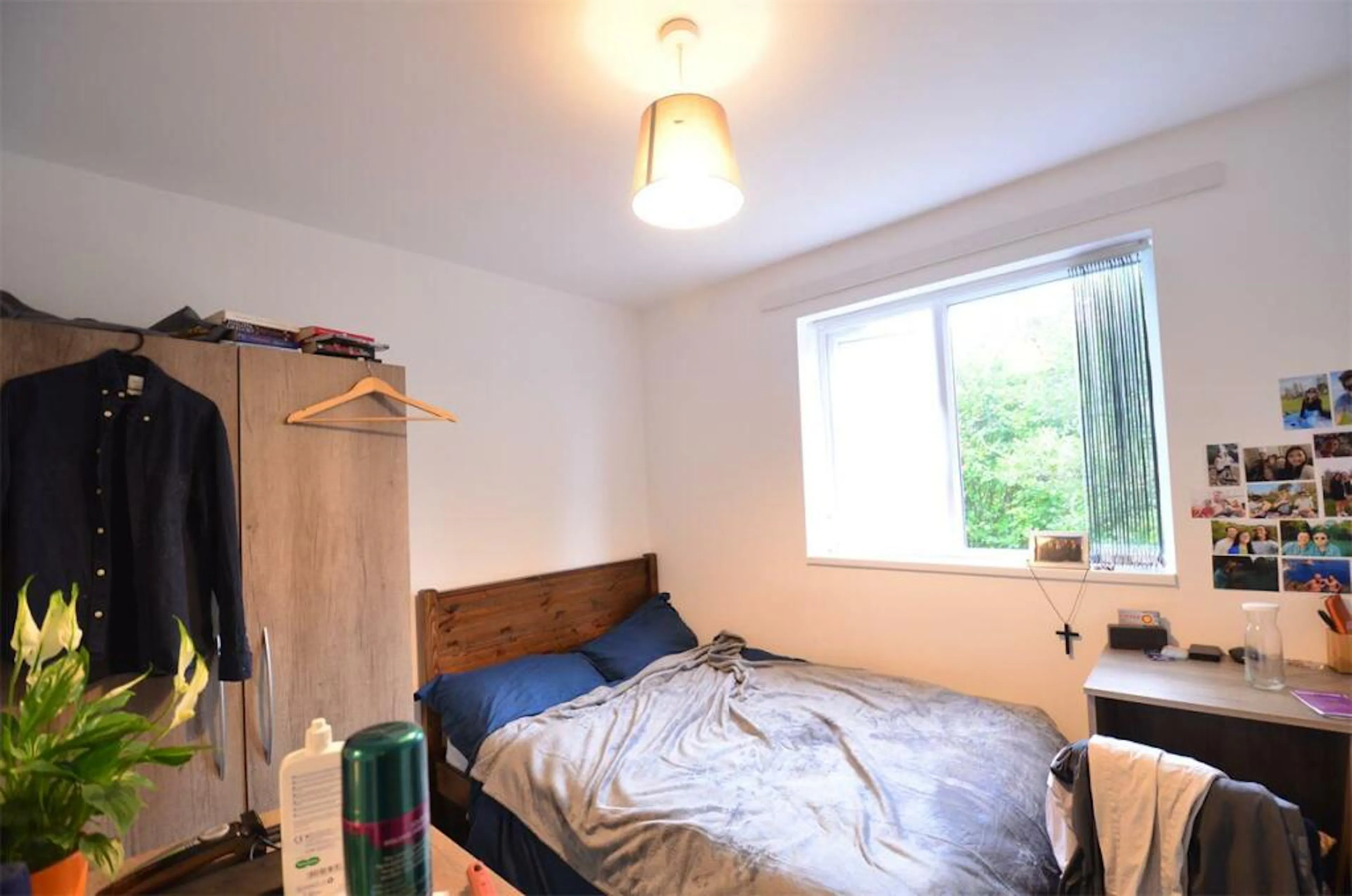 5 Bedroom Apartment ROOM 1