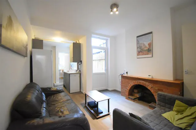 3 Bedroom Apartment room image 1