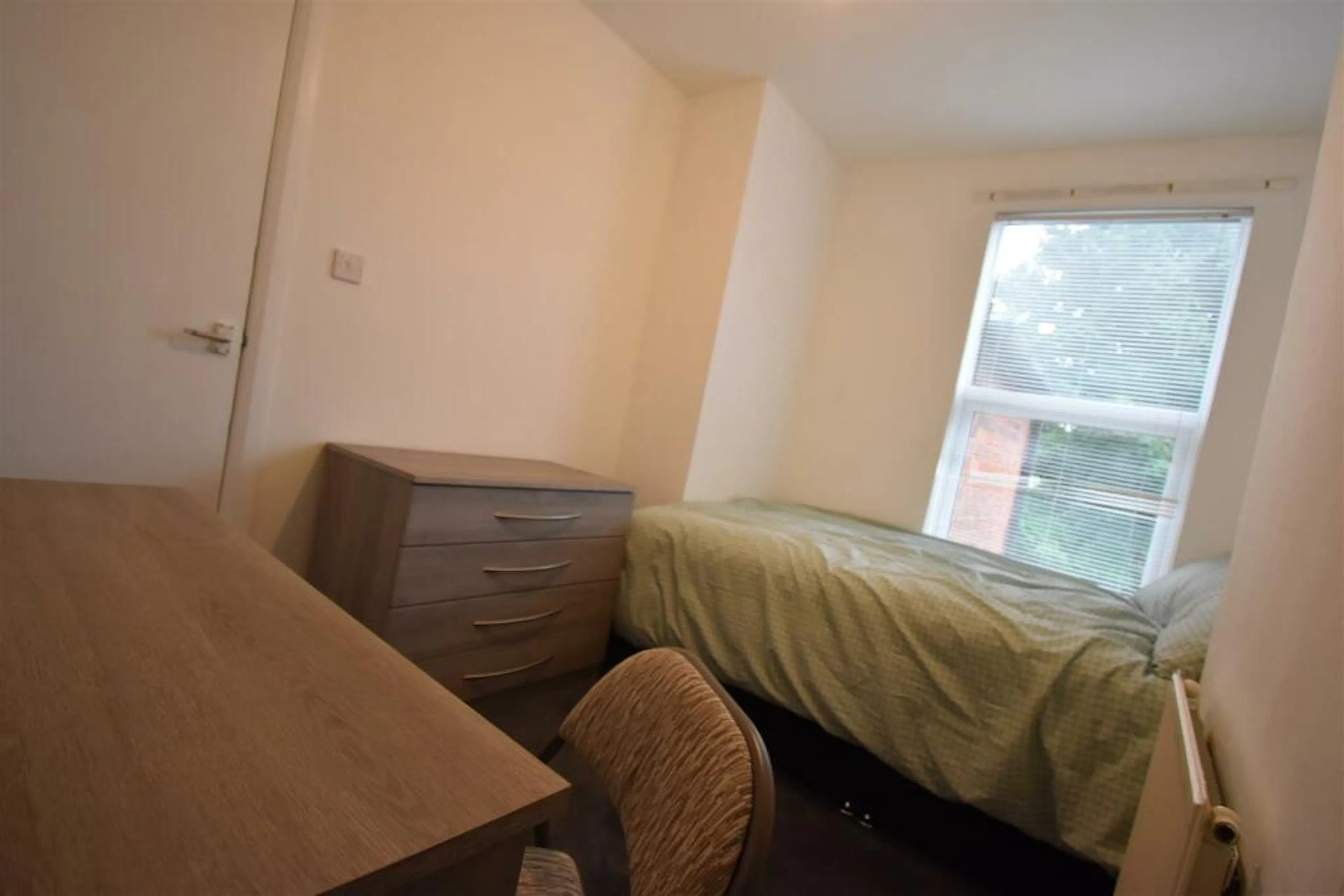 ROOM ROOM 2
