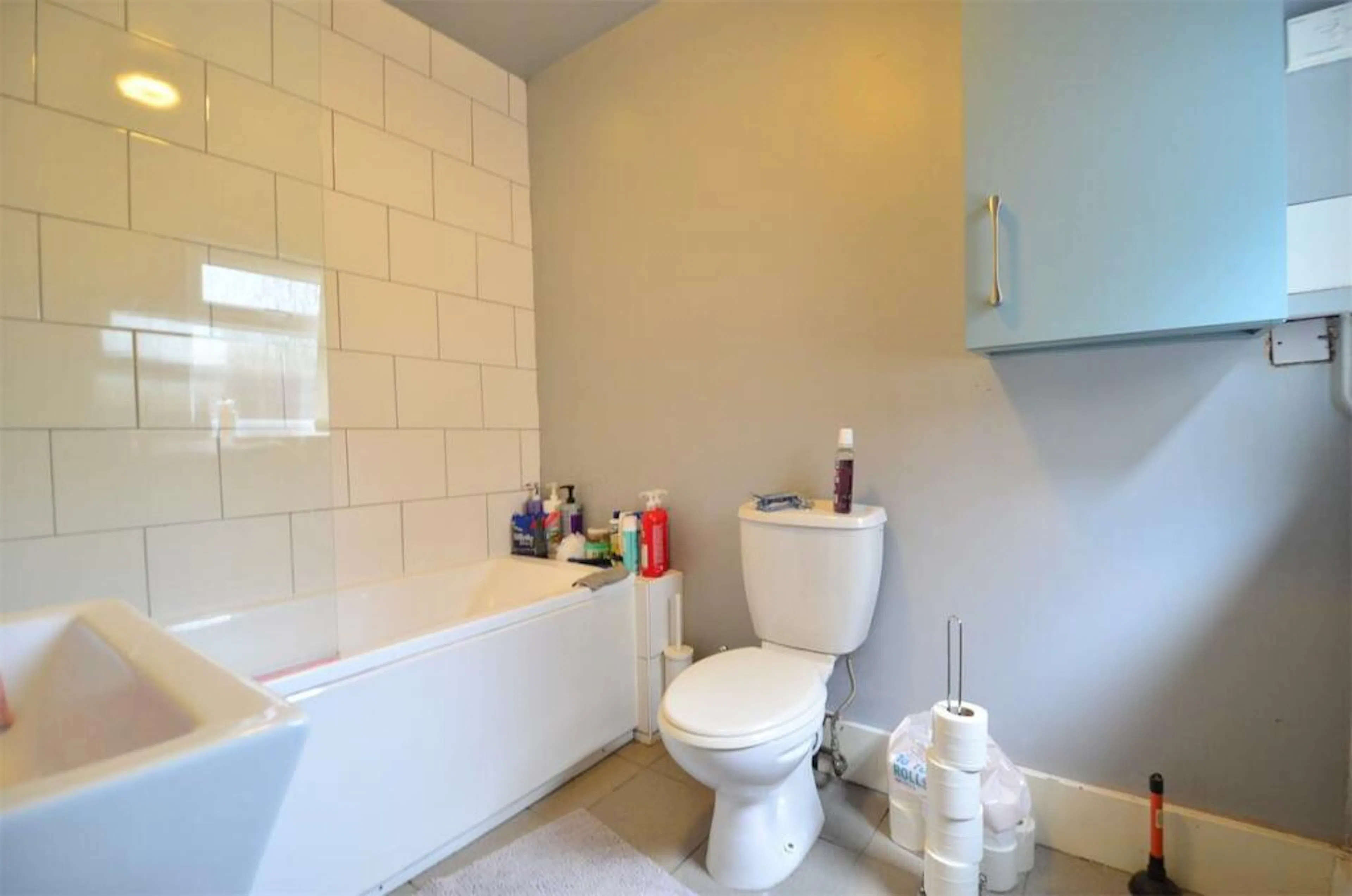 4 Bed Apartment BATHROOM 3
