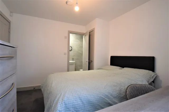 6 Bedroom Apartment room image 2