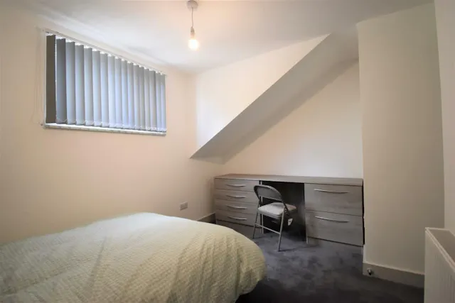 6 Bedroom Apartment room image 4