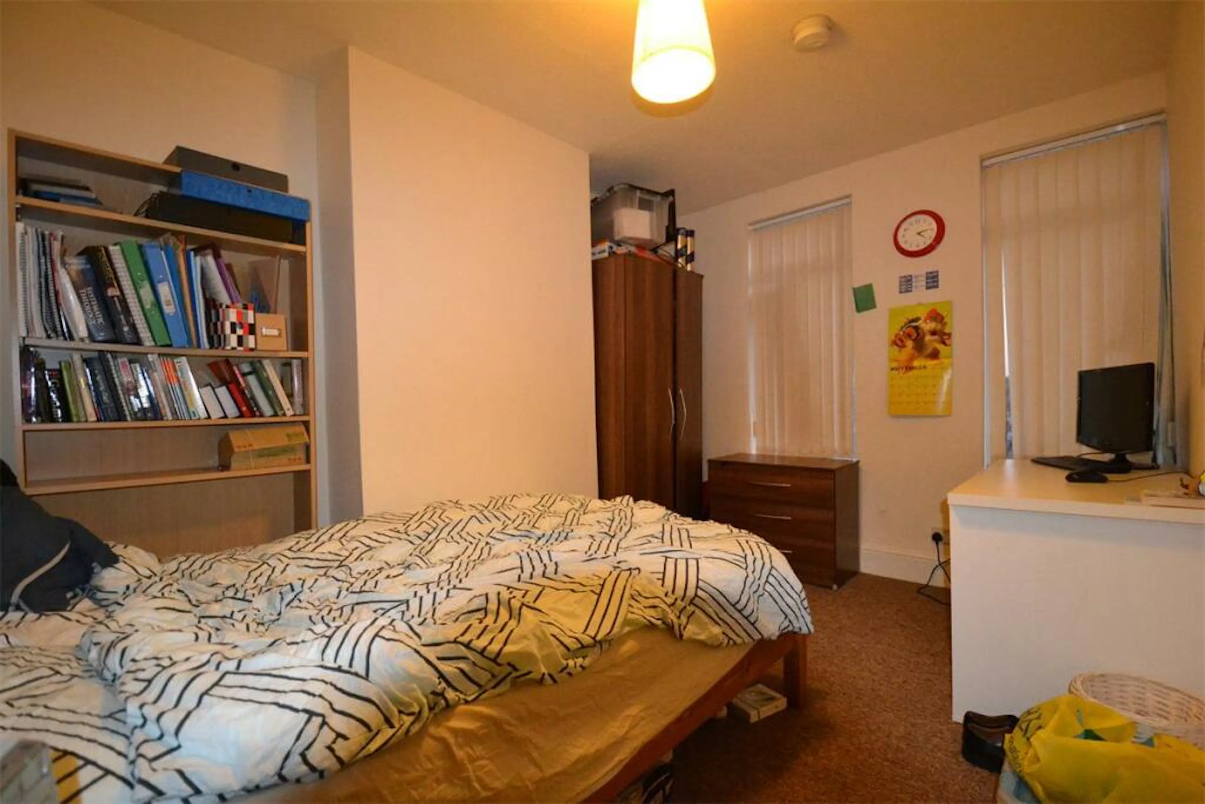 5 Bedroom Apartment ROOM 2
