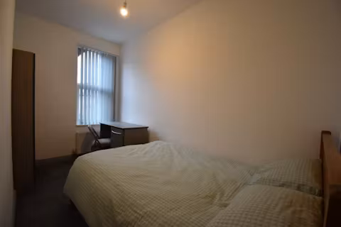 74-raddlebarn-road-selly-oak-birmingham-ROOM
